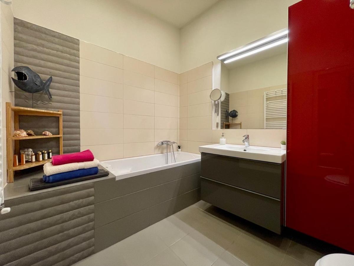 Penthouse W Private Rooftop And Free Parking Budapeste Exterior foto