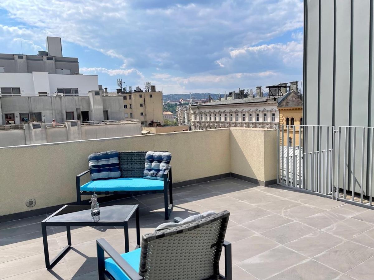 Penthouse W Private Rooftop And Free Parking Budapeste Exterior foto